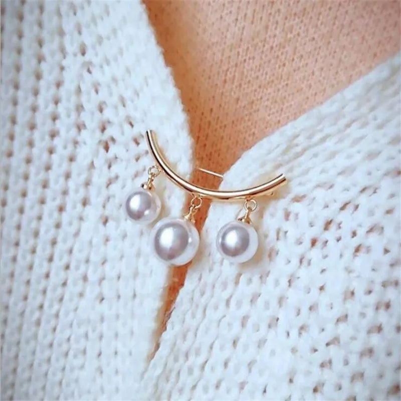 Broche Elegante de Pérolas para Mulheres – Prendedor Seguro e Charme para Roupas